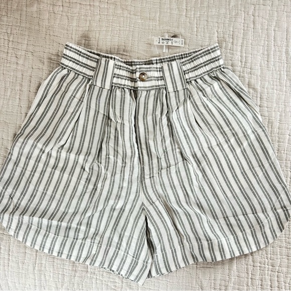 Madewell - Linen-Blend Curved-Hem Shorts in Stripe NWT Size S - Picture 5 of 8